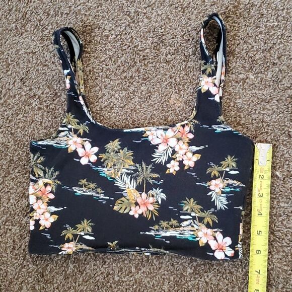Forever 21 Floral Print Crop Tank Top - Picture 2 of 6